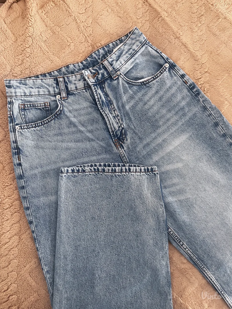 H&M baggy farmerice ravnih nogavica