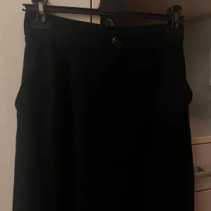Stradivarius pantalone širokih nogavica