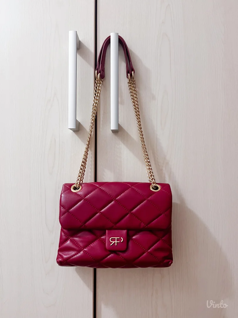 Parfois savršena ciklama štepana torbica