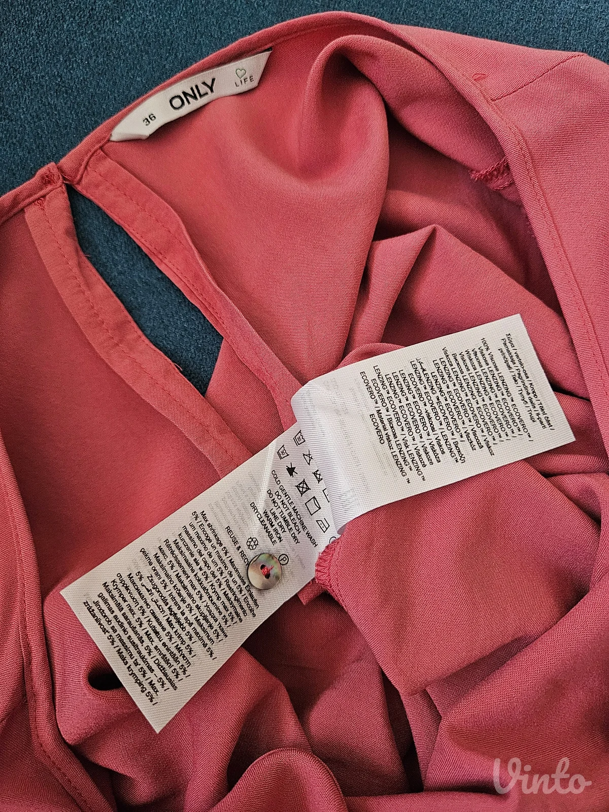 Roze majica NOVO