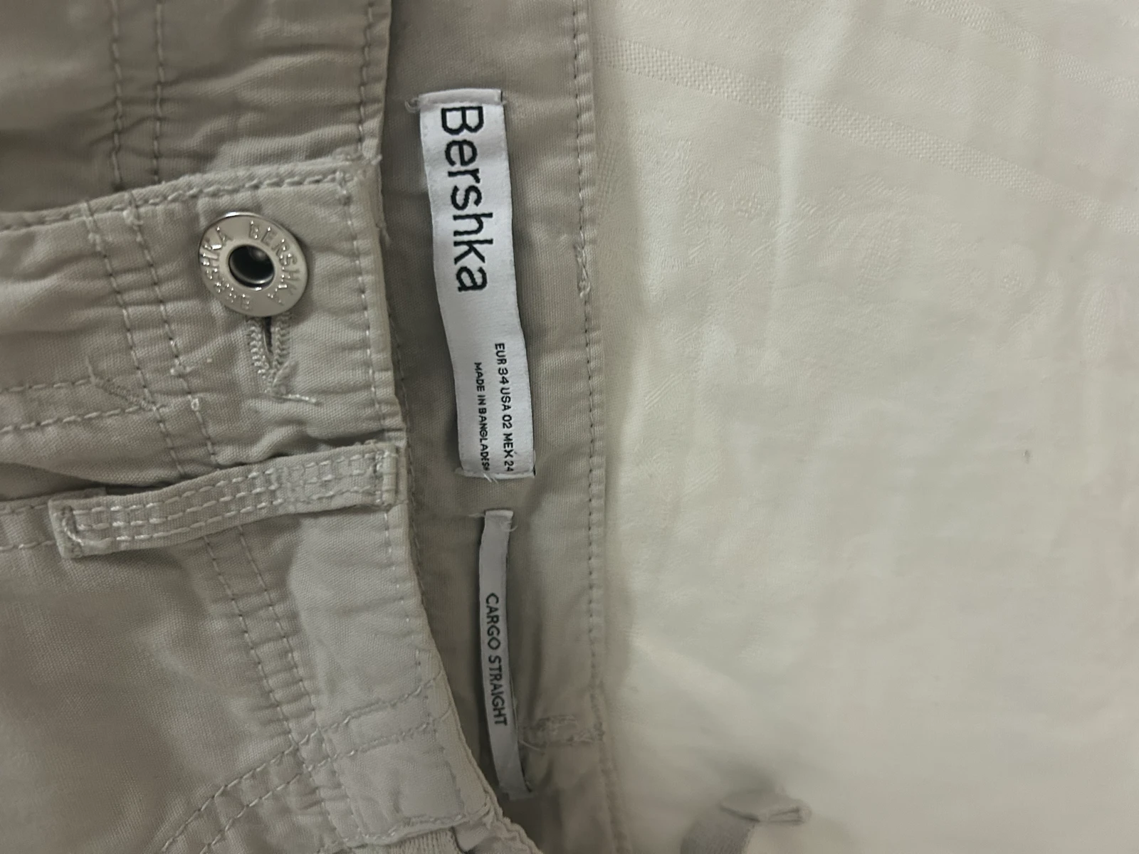 Bershka-bež kargo pantalone