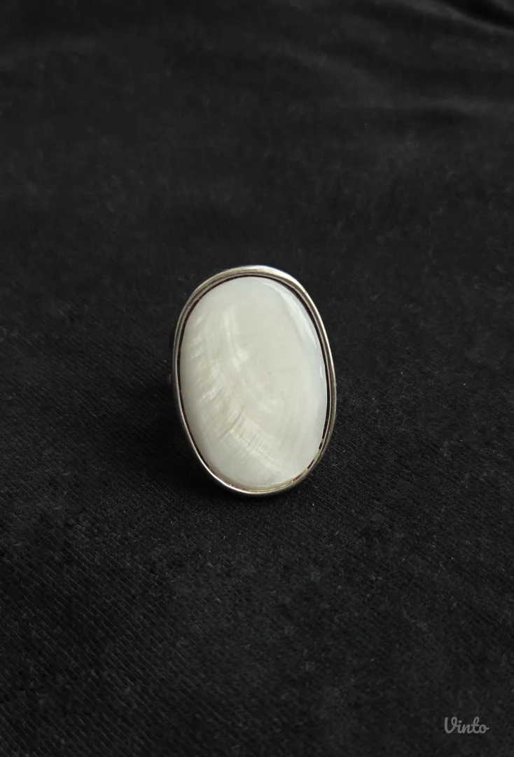 Veliki prsten od sedefa