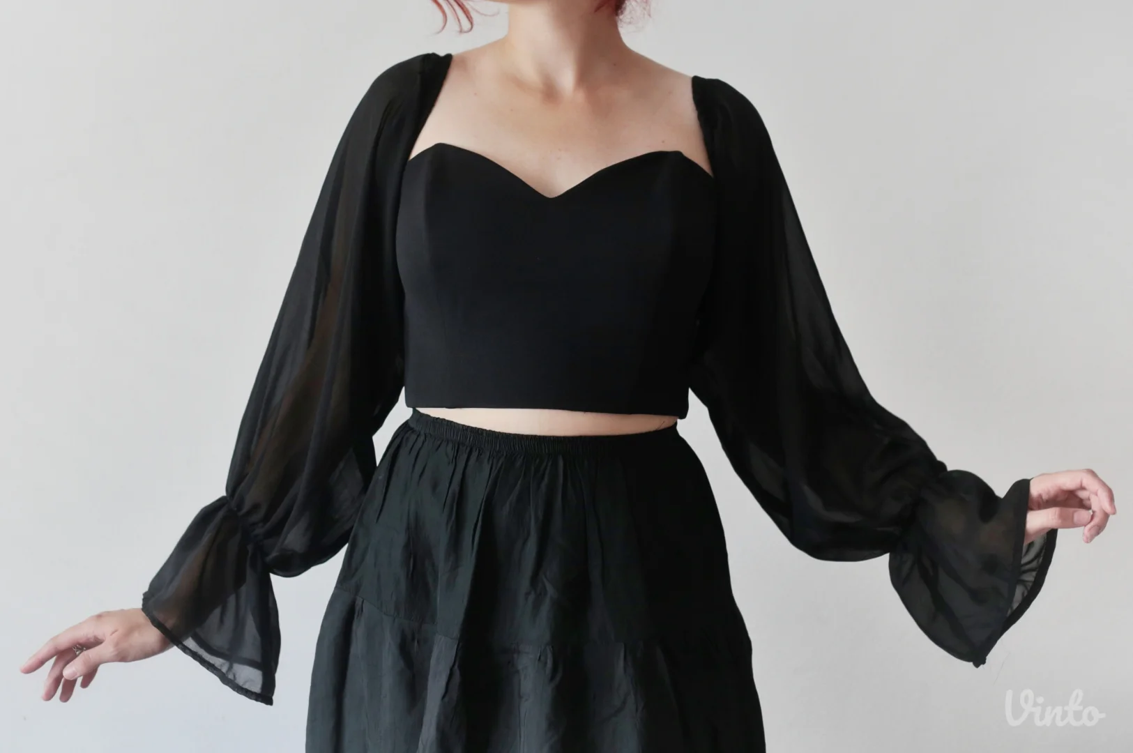 Klasičan crni korset sa rukavima Blondy