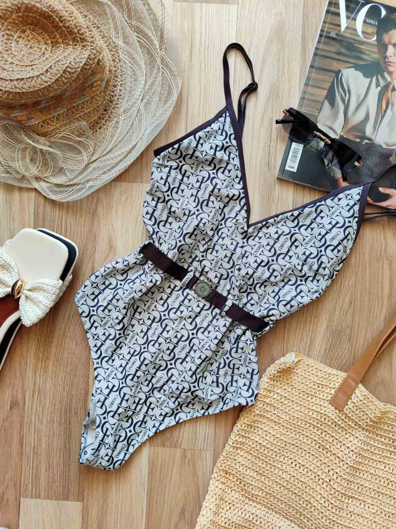 Old money jednodelni kupaći