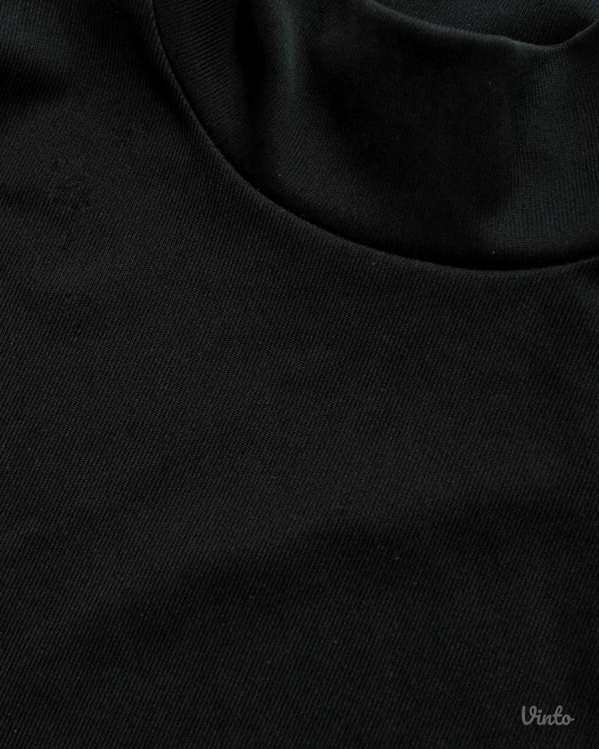 Kvalitetna vintage crna rolka za sve prilike