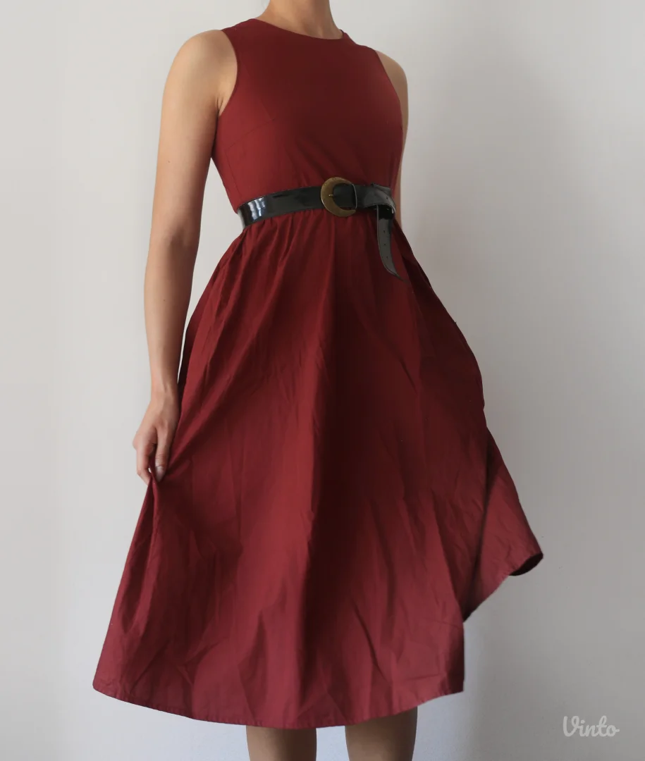 Bordo strukirana klasična haljina od pamuka