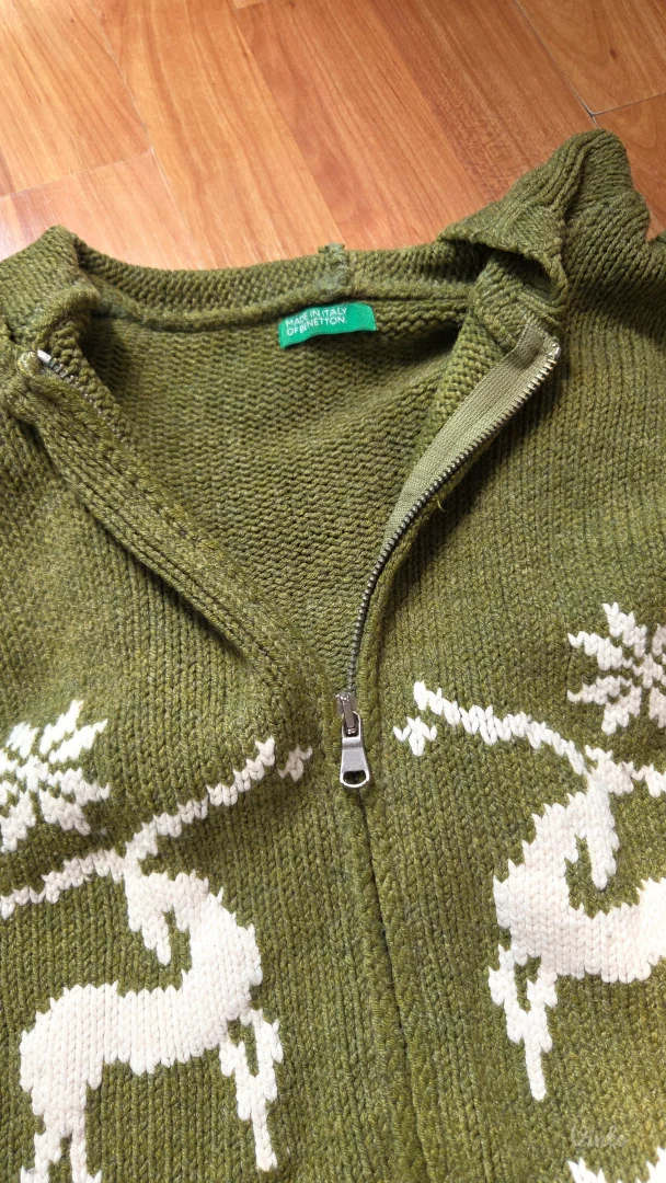 Benetton vintage vuneni džemper sa jelenima