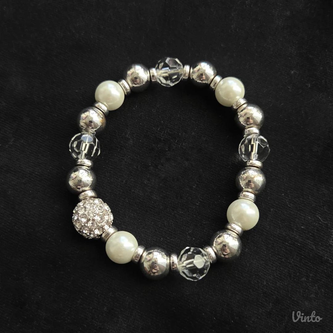 Elastična narukvica sa krupnim perlama