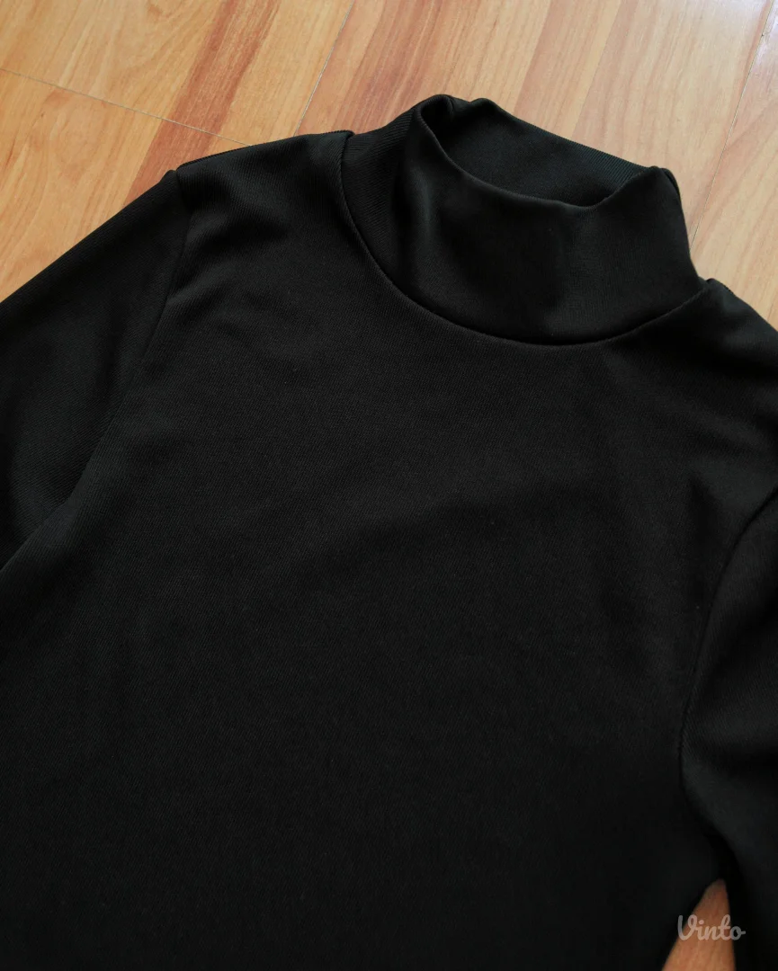 Kvalitetna vintage crna rolka za sve prilike