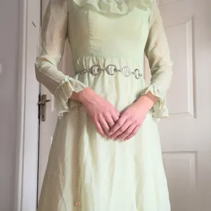 Nežno zelena vilinska haljina