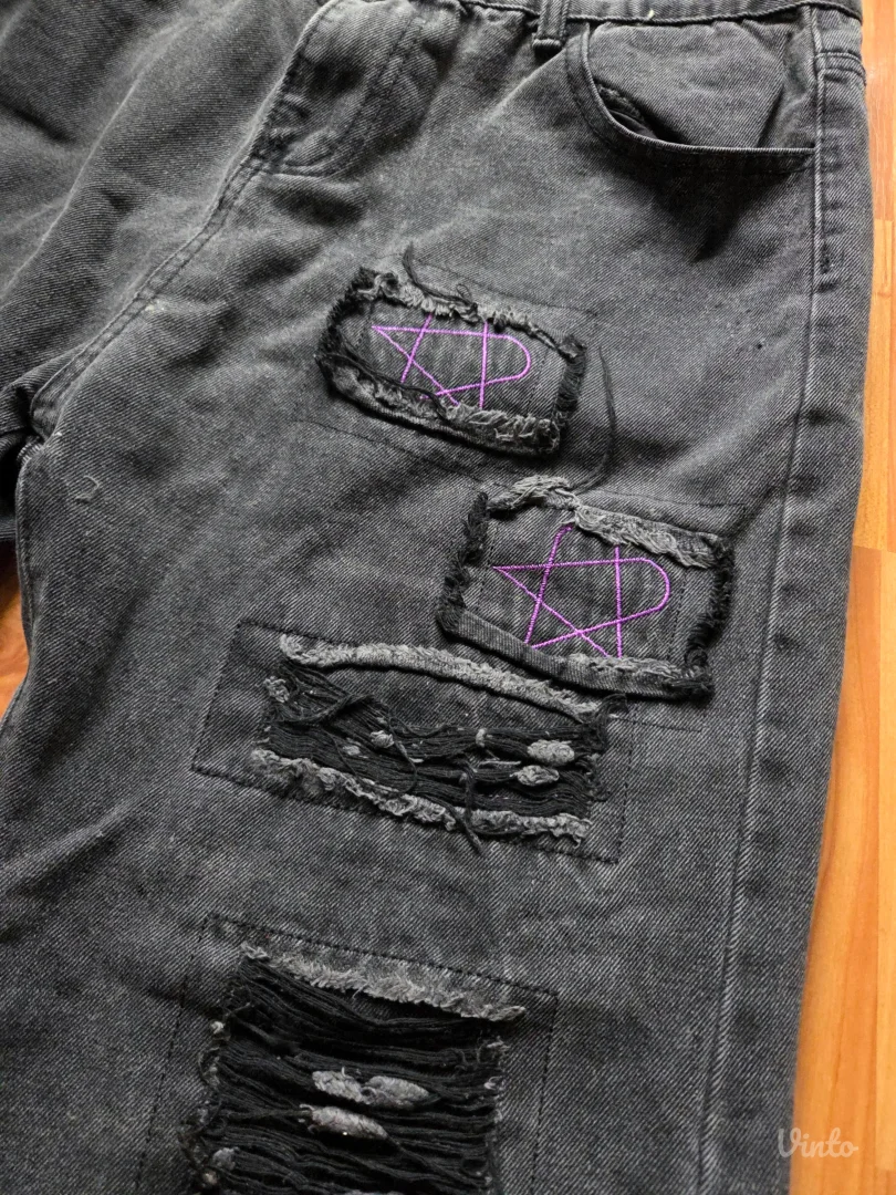 Alt distressed farmerke sa patchevima