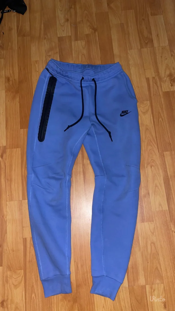 Nike Tech Fleece