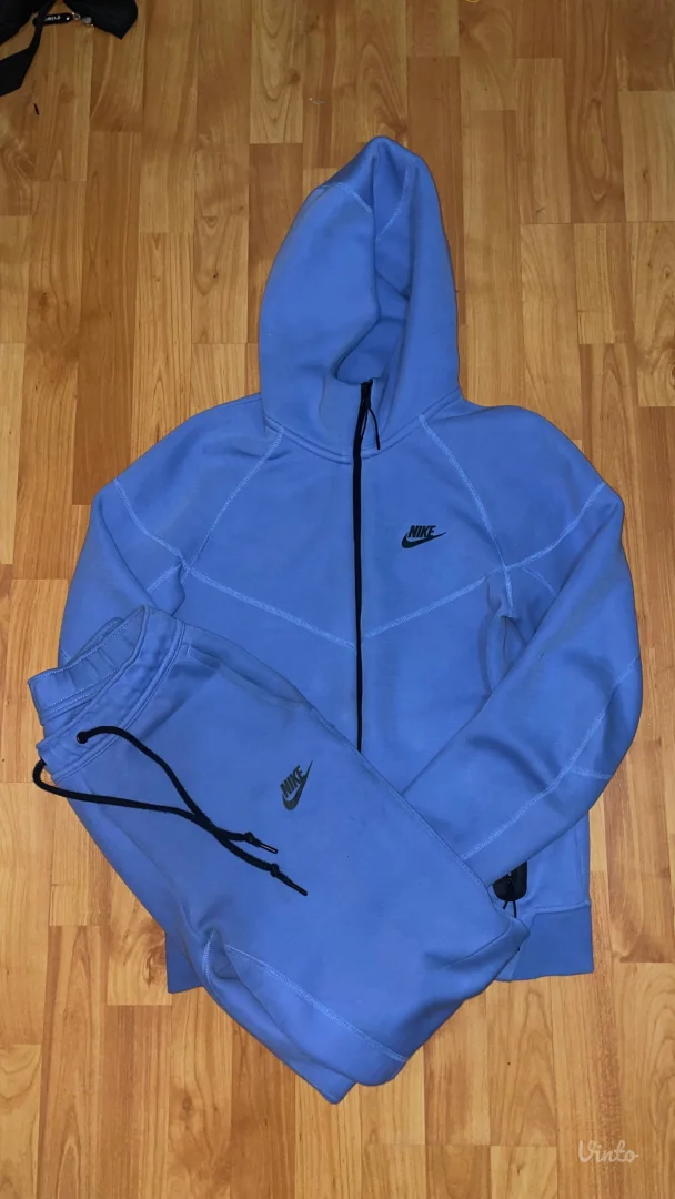 Nike Tech Fleece