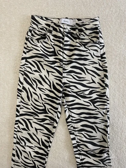 Bershka - Farmerice zebra print