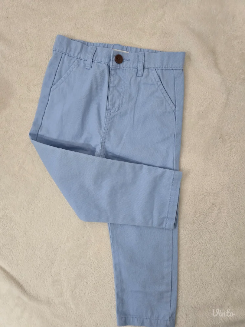 Sinsay elegantno dečije odelo – prsluk i pantalone – veličina 98