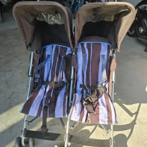 Poklanjam dupla kolica za blizance / dvoje dece