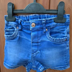 H&M teksas šorc za devojčice – veličina 86 (12–18 meseci)