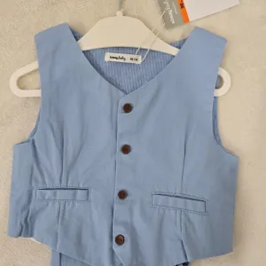 Sinsay elegantno dečije odelo – prsluk i pantalone – veličina 98