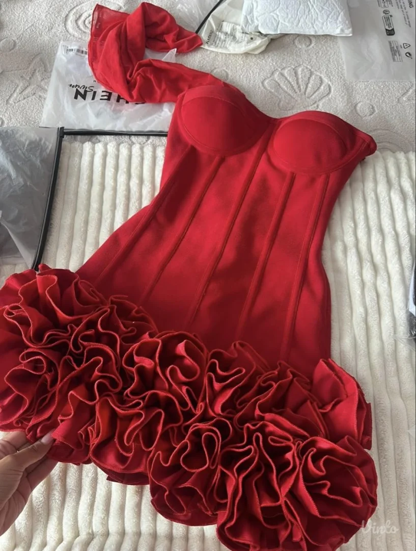 Mini red dress❤️