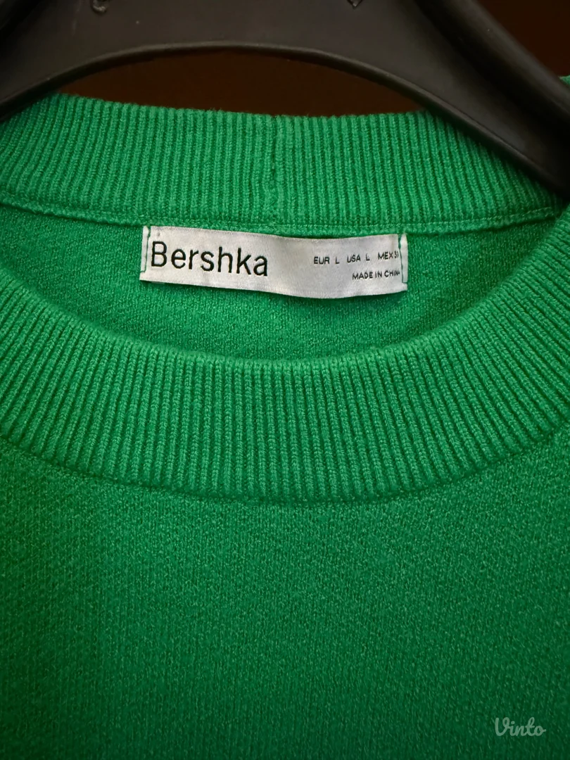 Bershka zeleni dzemper