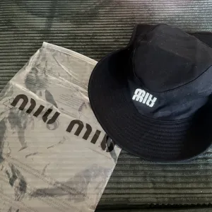 MiuMiu (kaubojski) šešir