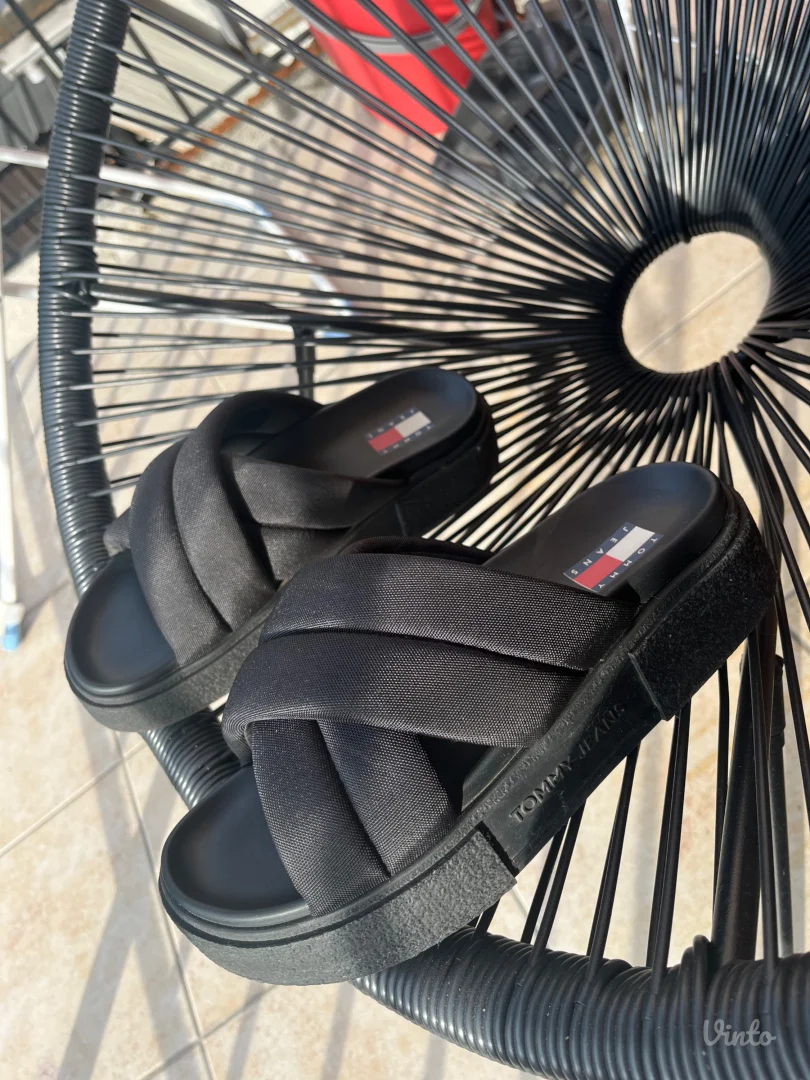 Tommy hilfiger papuce 38