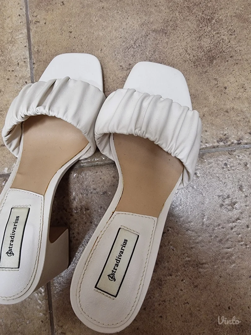 Stradivarius sandale
