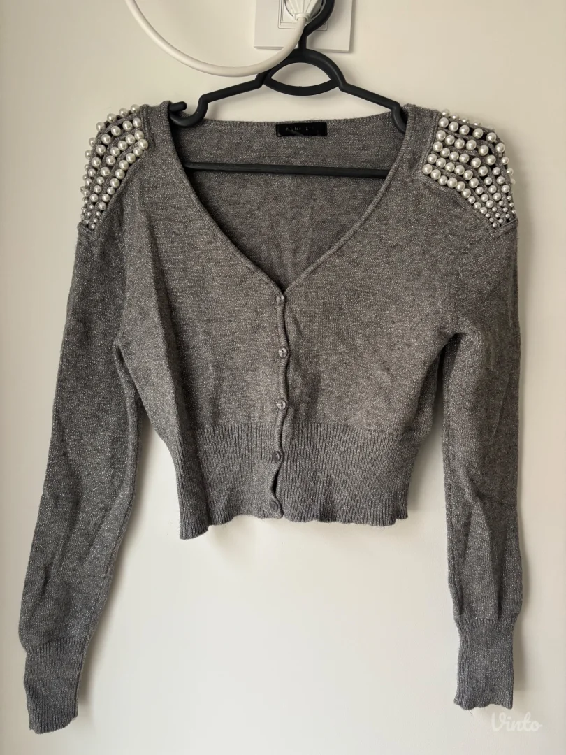 Džemper sa sljokicama