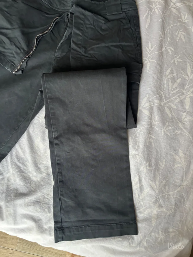 Zara pantalone sa suknjicom