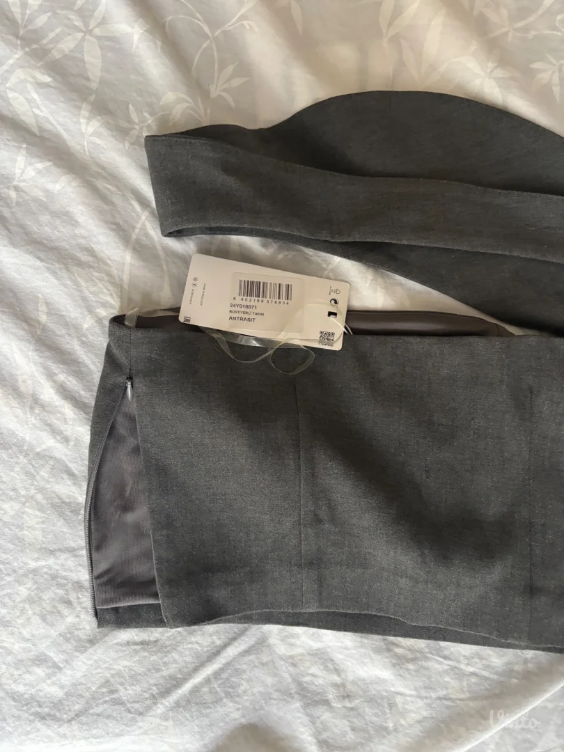 Prestiž nov komplet sa etiketom