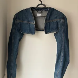 BERSHKA Teksas jaknica/Bolero