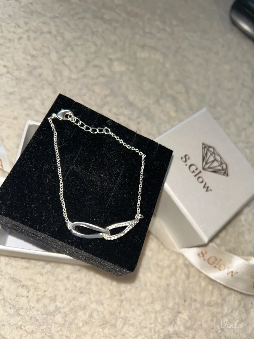 Silver Glow narukvica