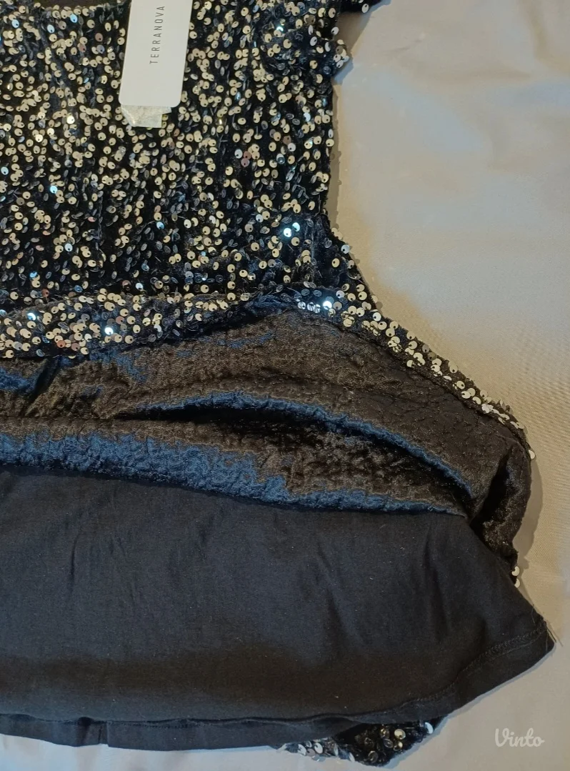 Haljinica za devojčicu 6/7 godina (NOVO)