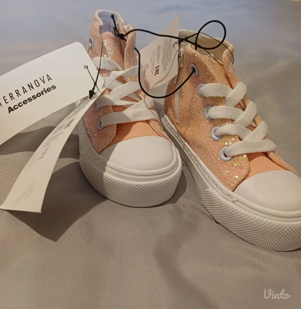 Patike za devojčicu 24/25 (NOVO)