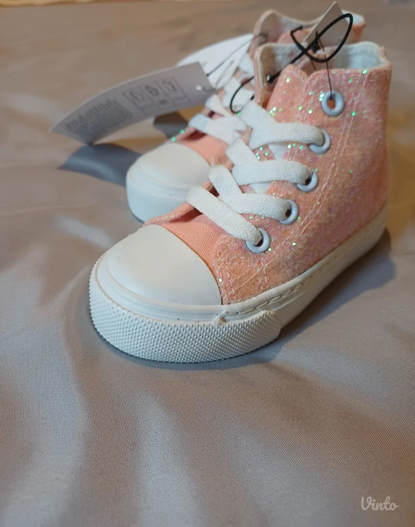 Patike za devojčicu 24/25 (NOVO)