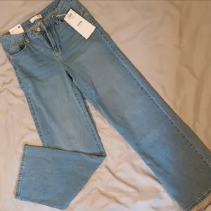 Sinsay ženske farmerke 38 (NOVO)