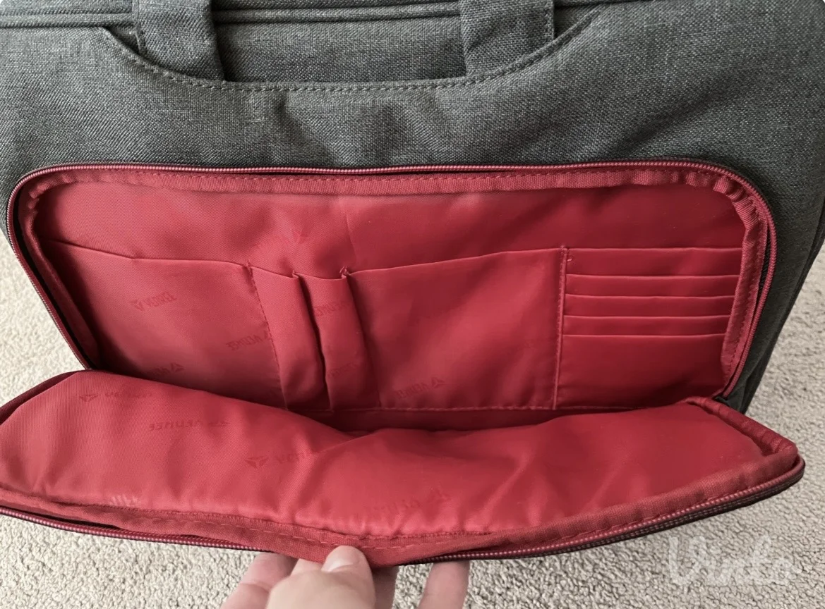 Torba za laptop 15,6”- kao nova