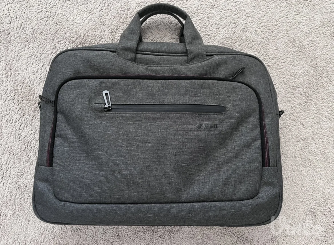 Torba za laptop 15,6”- kao nova