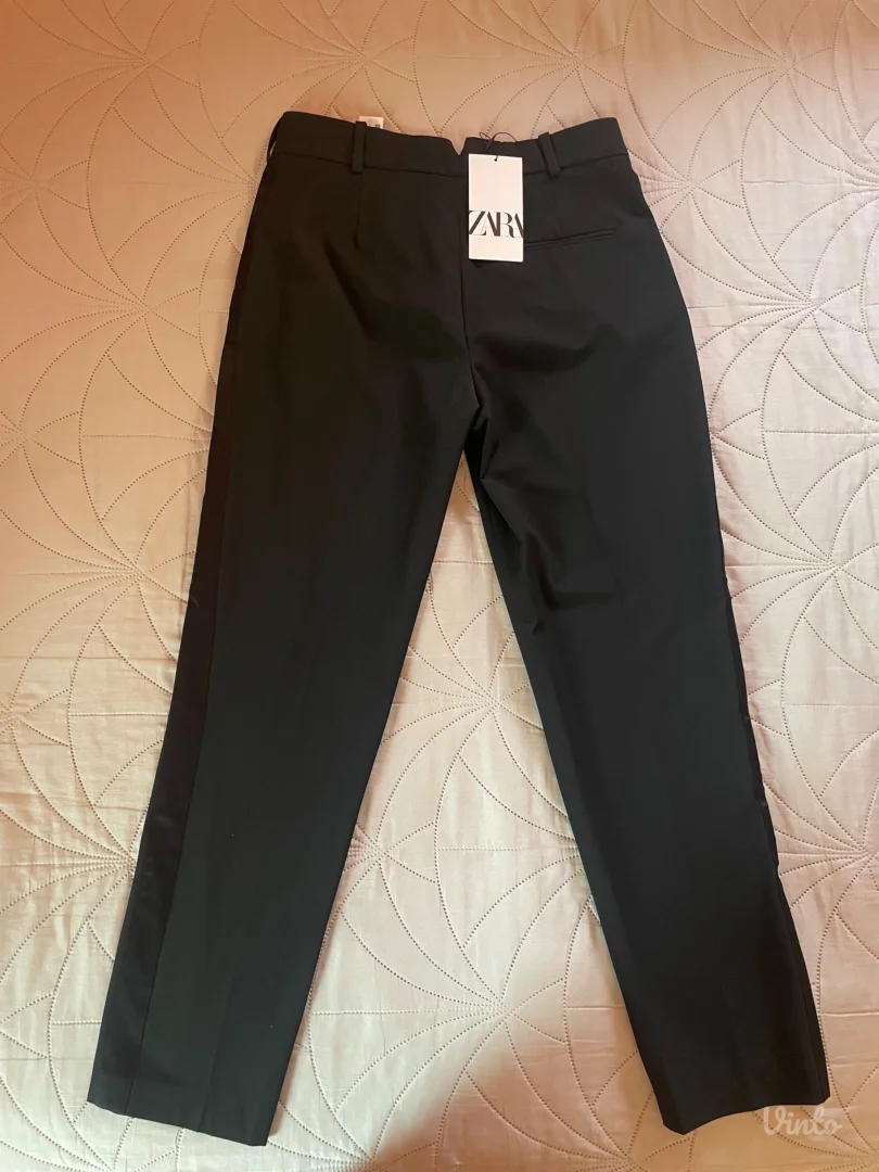 Zara zenske pantalone