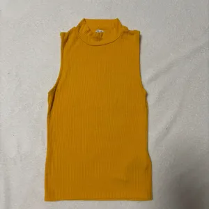 New Yorker zuta zenska majica