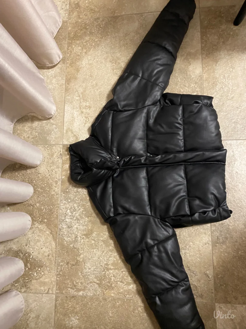 Zara crna ženska jakna