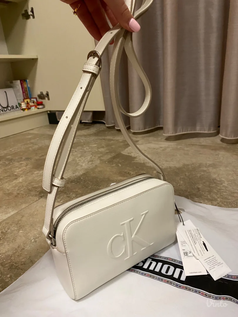 Nova Calvin Klein torbica