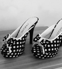 Polka dots štikle