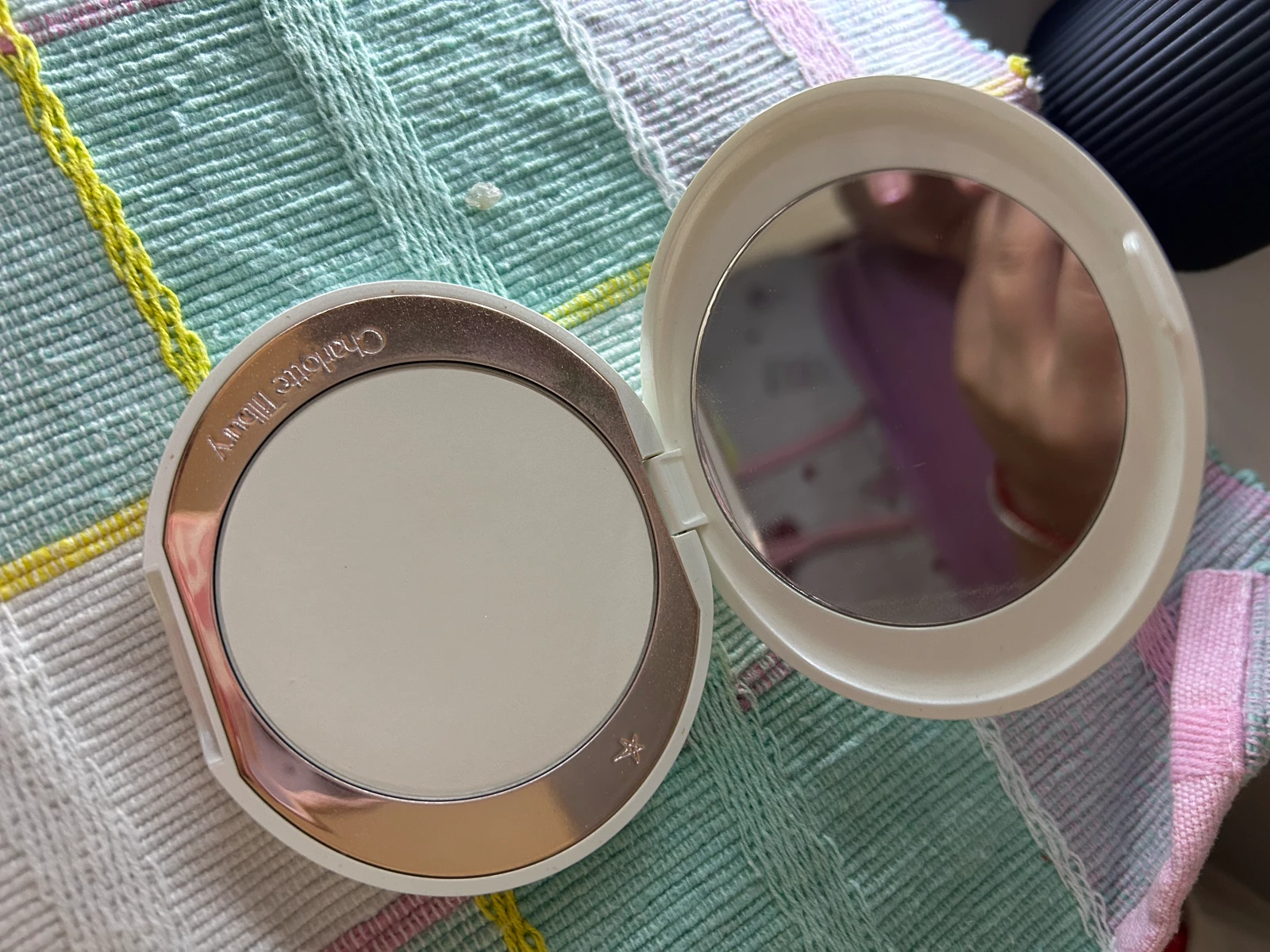 Charlotte Tilbury - airbrush puder u kamenu