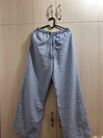 Pepko dugacke prugaste pantalone