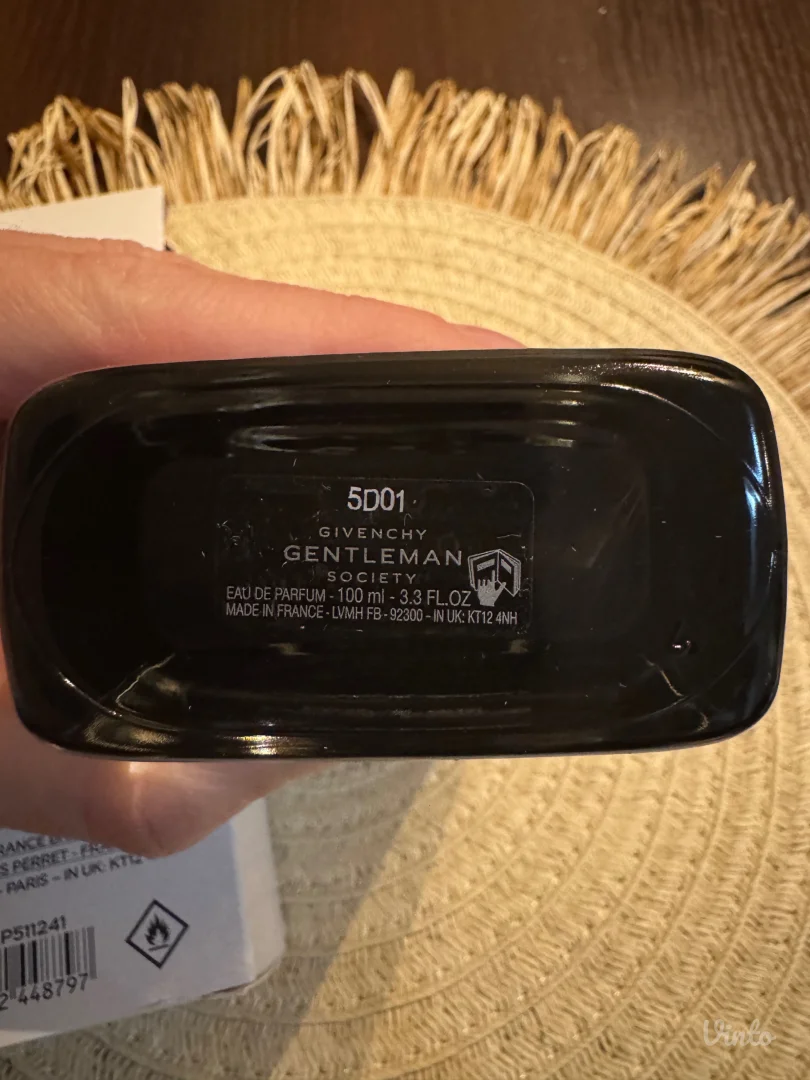 Givenchy Gentleman Society edp, novo