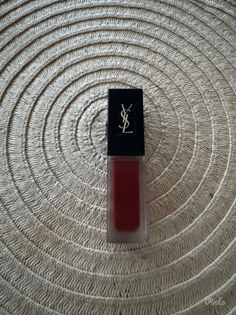 YSL tečni karmin, br 212