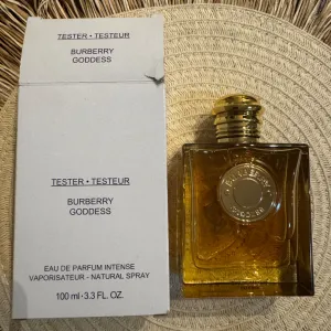 Burberry godfess edp intese, novo