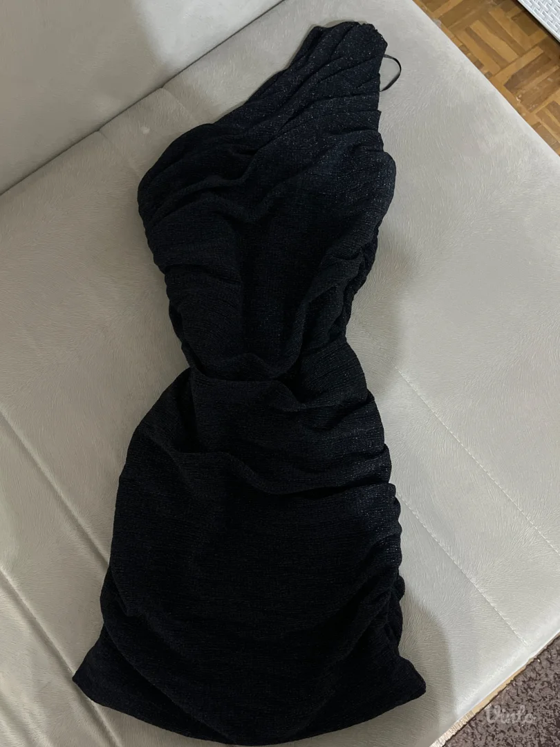 H&M - Crna kratka haljina