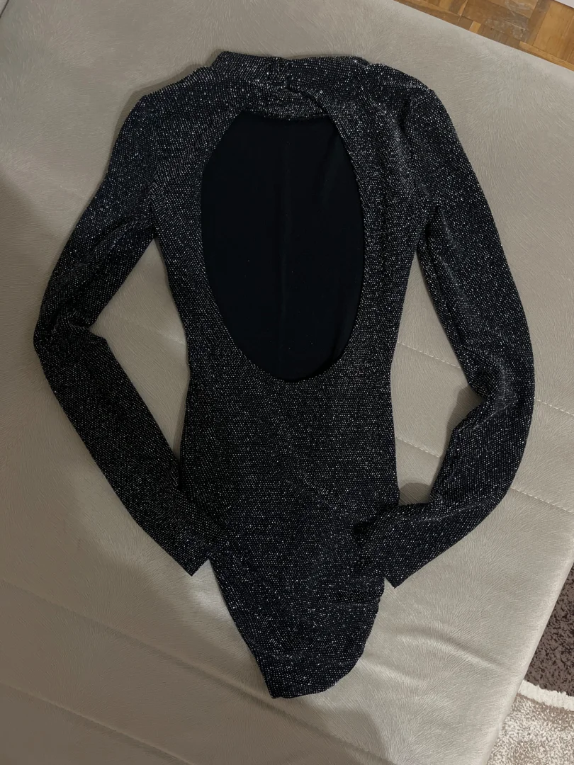 H&M - Body dugih rukava sa šljokicama